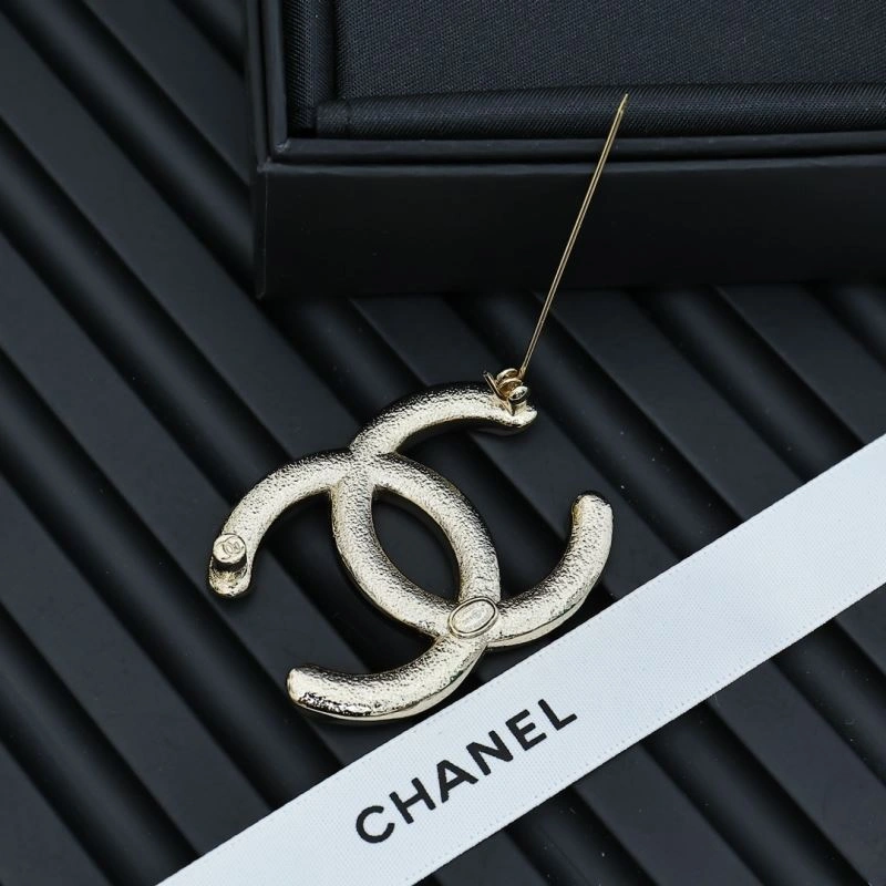 SportInspired Chanel Brooches 230235