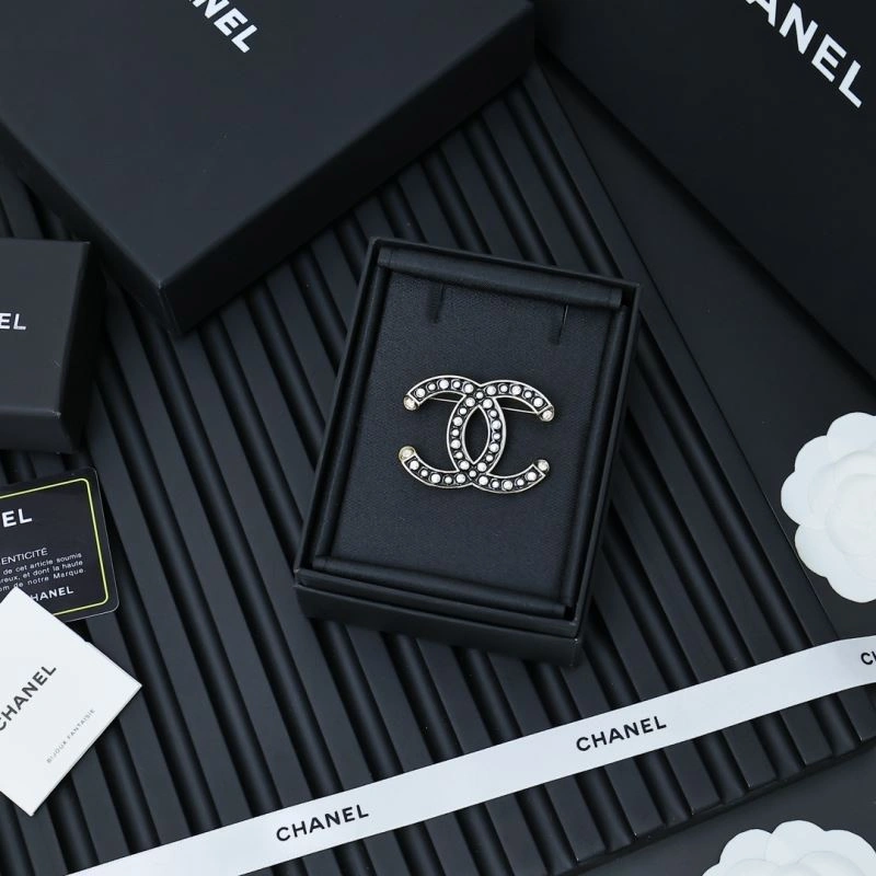 SportInspired Chanel Brooches 230235