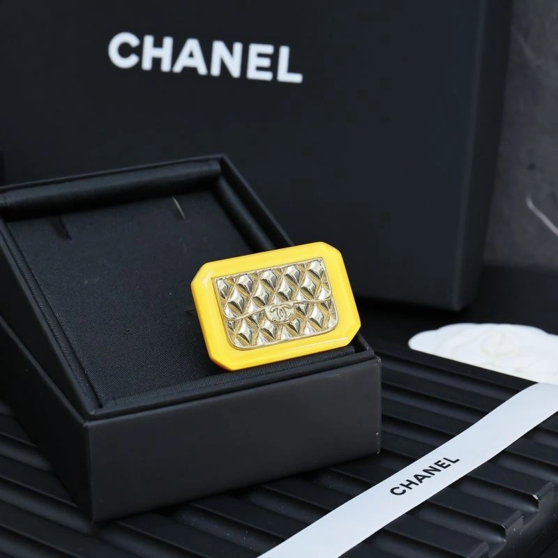 Reliable Chanel Brooches 230223