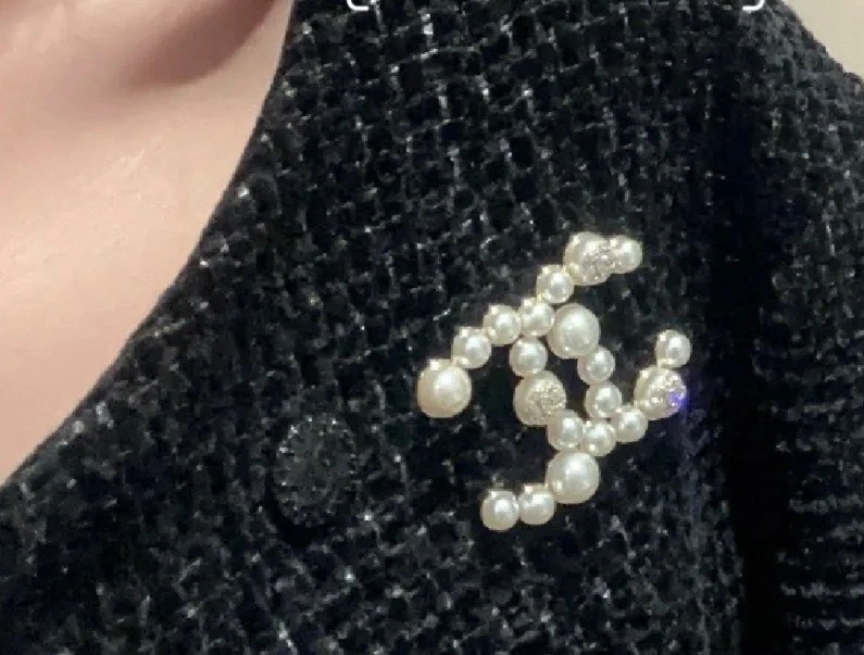 BestValue Chanel Brooches 230218
