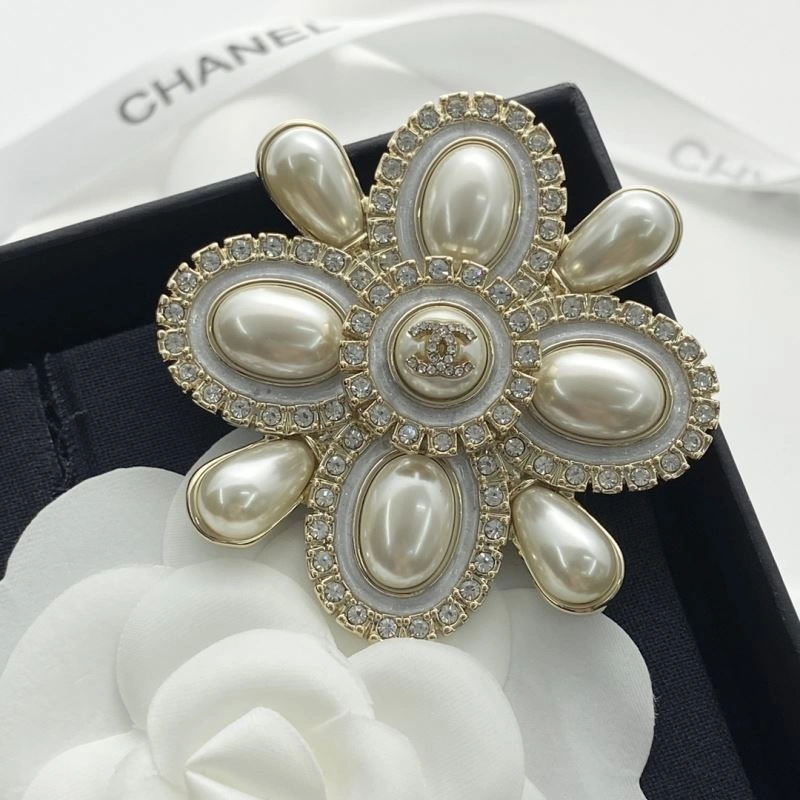 Chanel Brooches ZipUp 230351