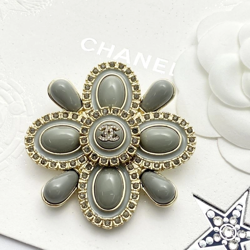 Cozy Chanel Brooches 230270