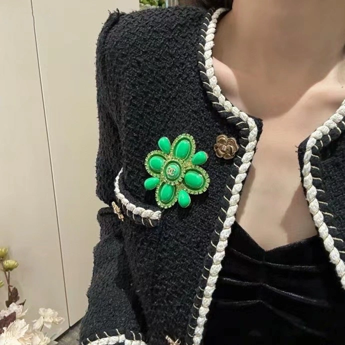 Chanel Brooches Sophisticated 230341