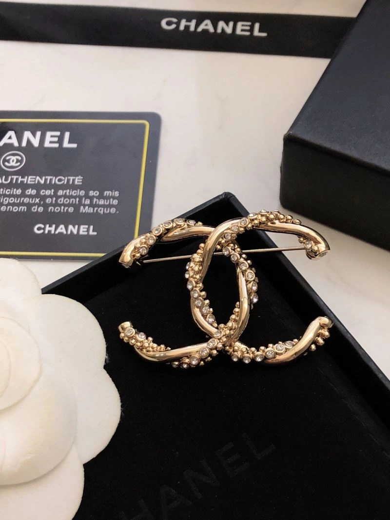 Trendy Chanel Brooches 230295