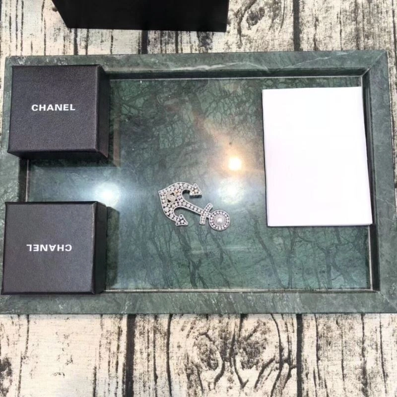Flexible Chanel Brooches 230212