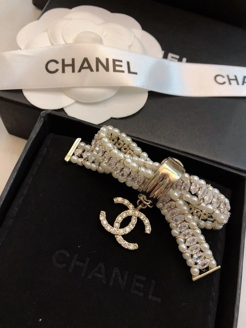 Trendsetting Chanel Brooches 230214