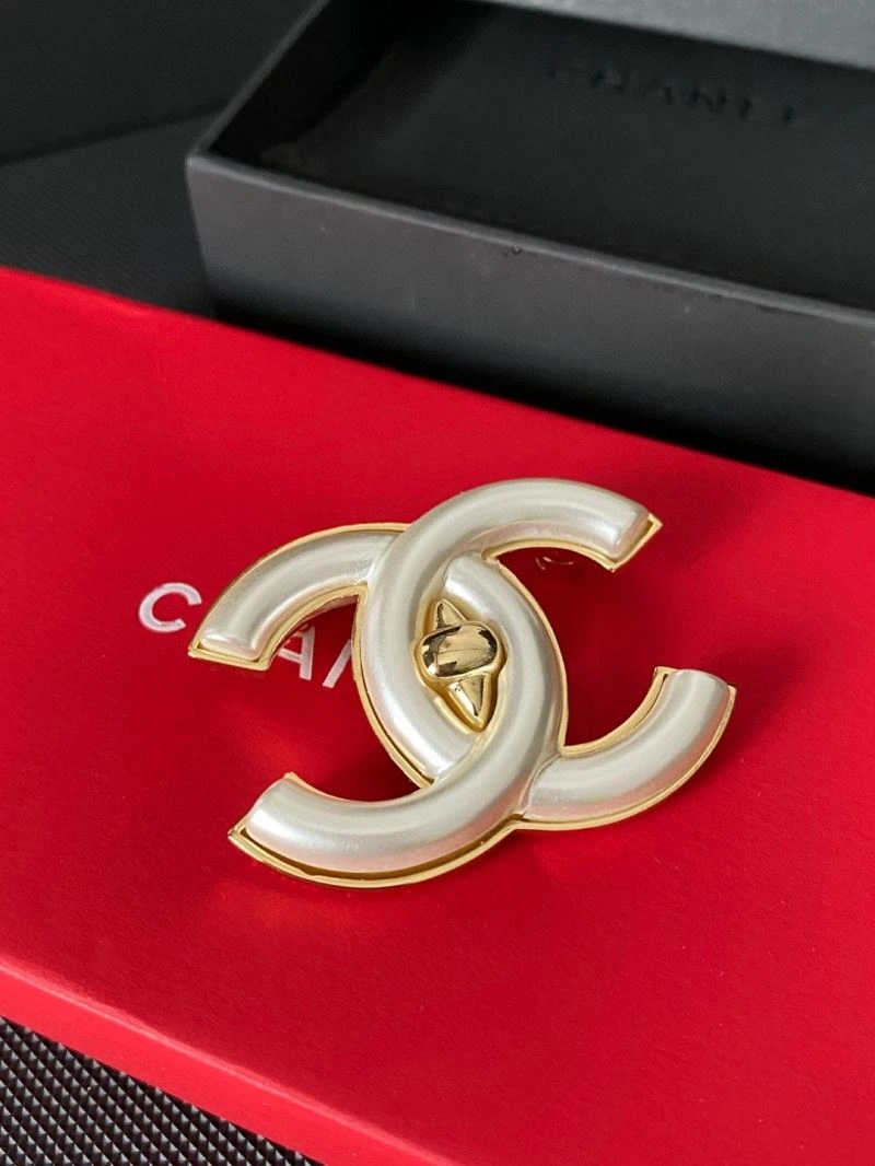 Chanel Brooches Sustainable 230254