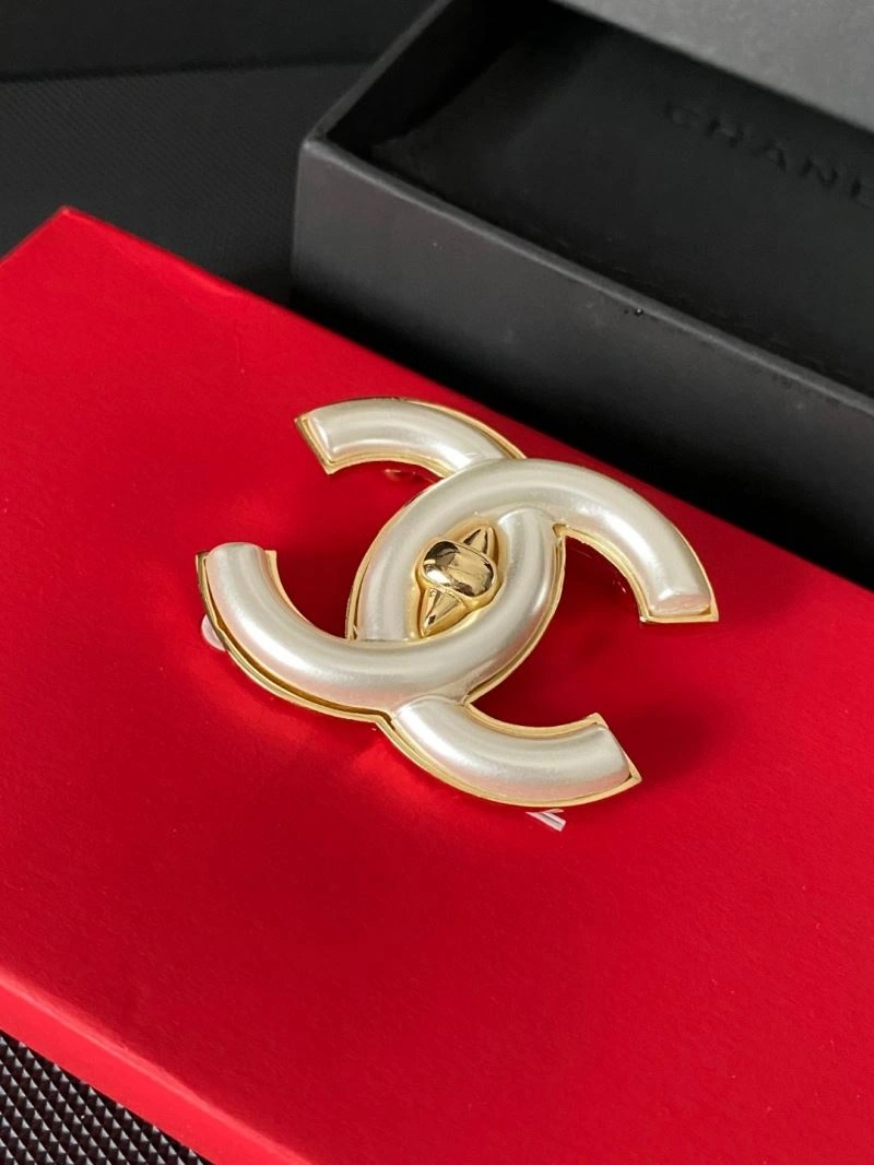 Chanel Brooches Sustainable 230254