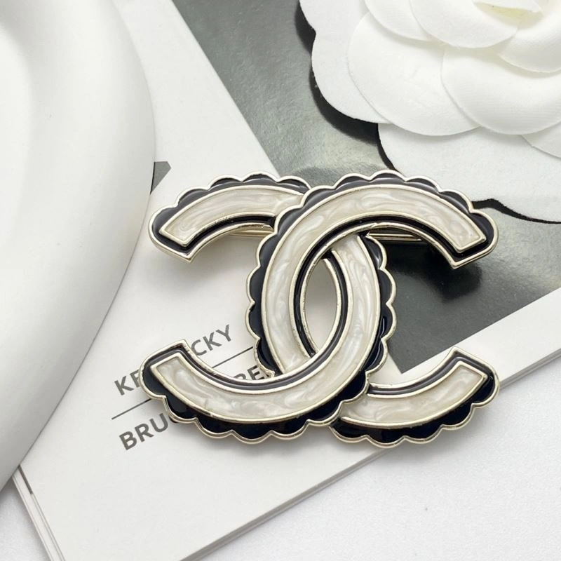 Chanel Brooches Premium 230220