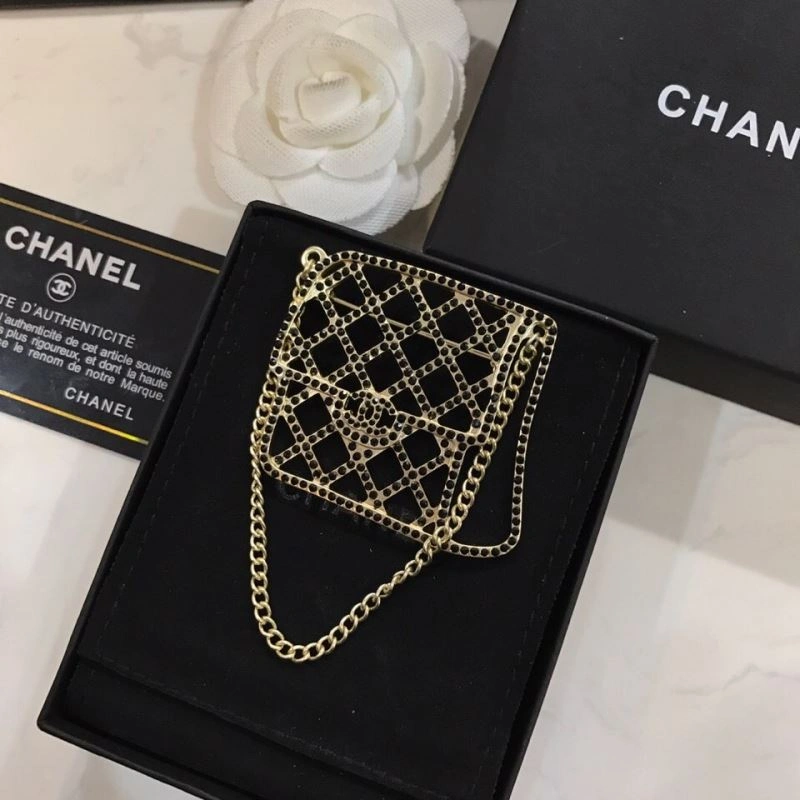 Chanel Brooches WellDesigned 229301