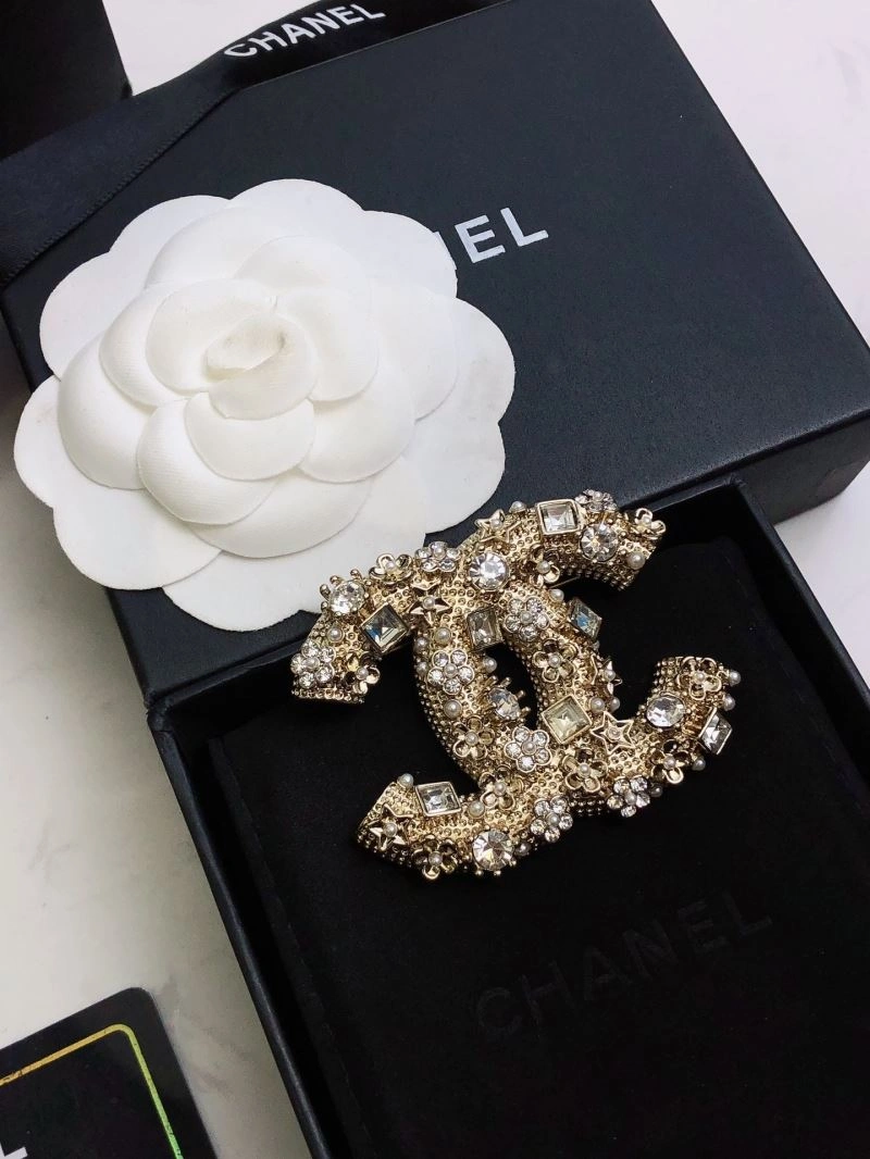 WaterResistant Chanel Brooches 229314
