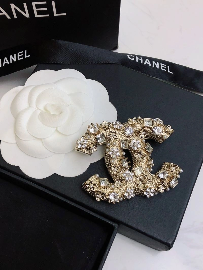 WaterResistant Chanel Brooches 229314