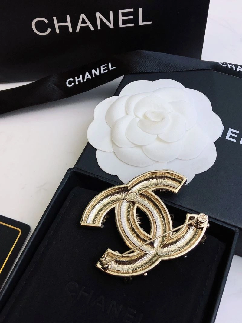 WaterResistant Chanel Brooches 229314