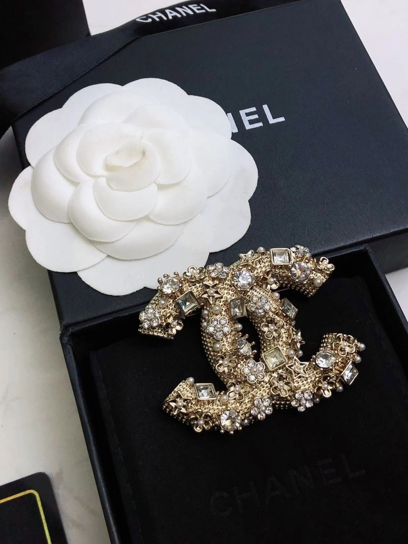 WaterResistant Chanel Brooches 229314