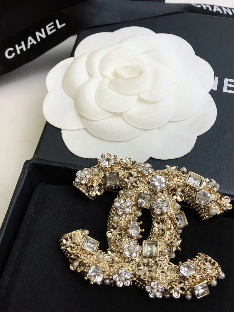 WaterResistant Chanel Brooches 229314