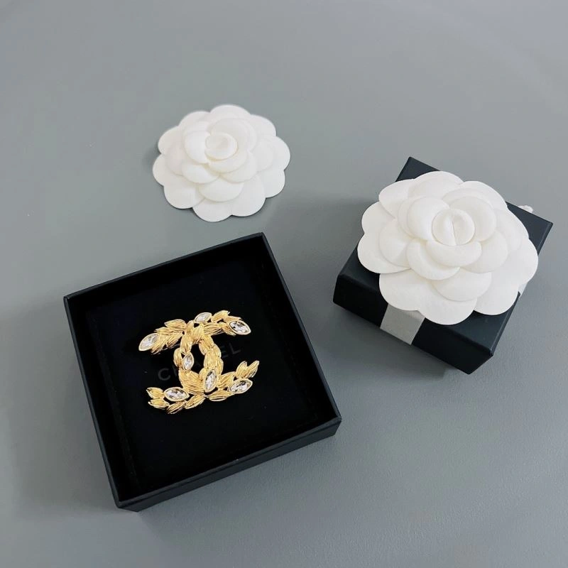 OnTrend Chanel Brooches 229307