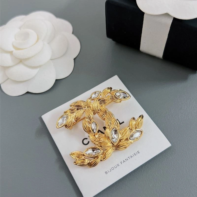OnTrend Chanel Brooches 229307