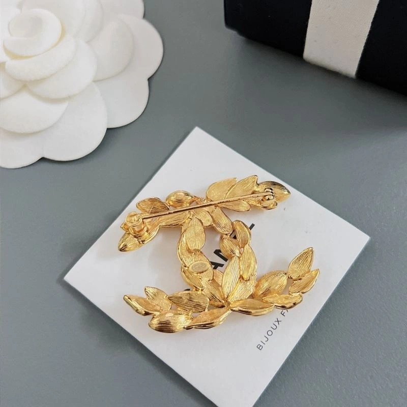 OnTrend Chanel Brooches 229307