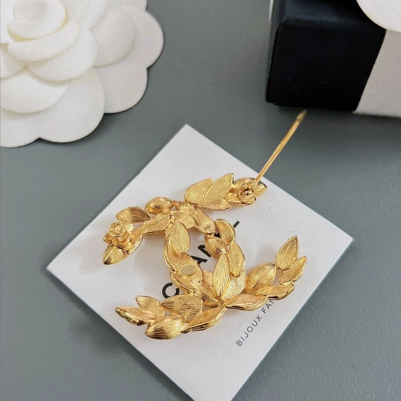 OnTrend Chanel Brooches 229307