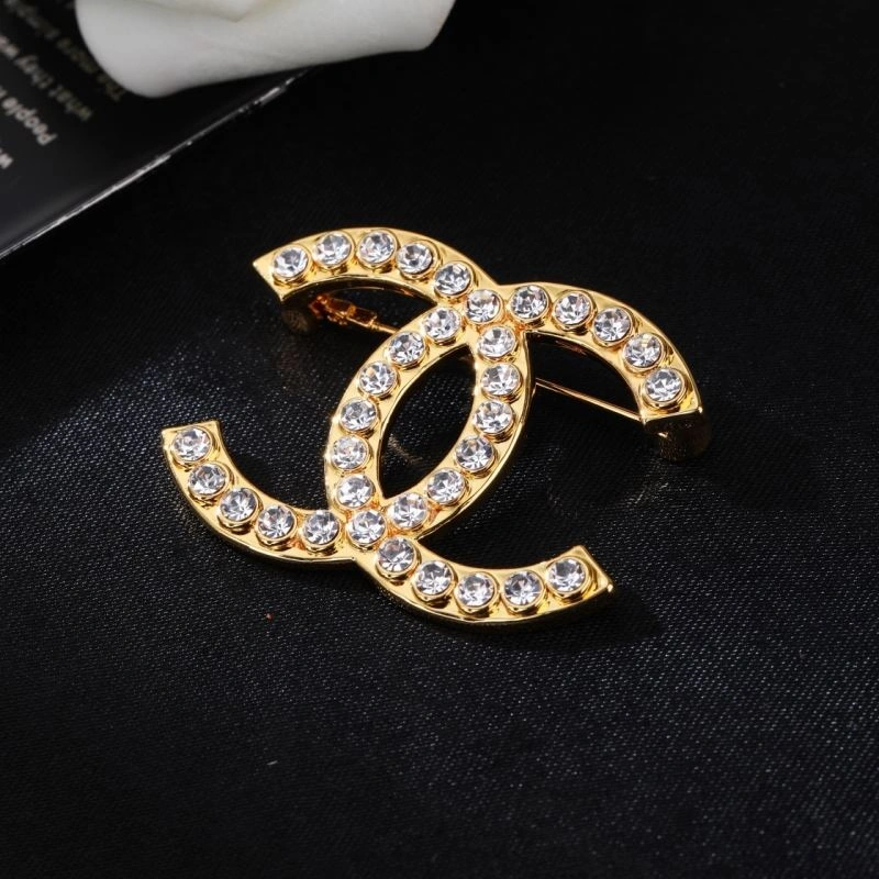 SoftTouch Chanel Brooches 229295
