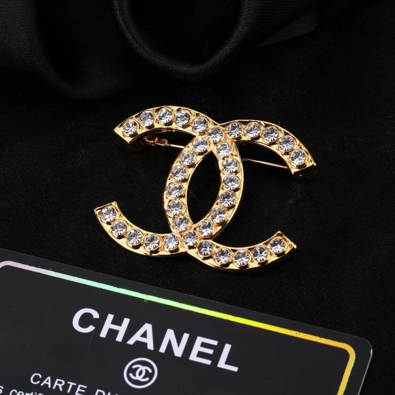 SoftTouch Chanel Brooches 229295