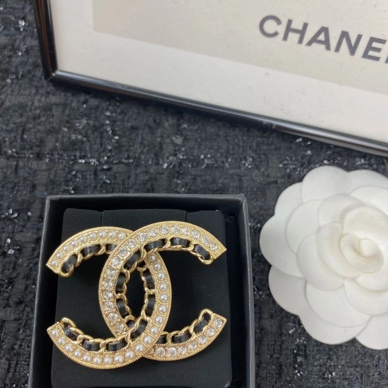 BestValue Chanel Brooches 229303