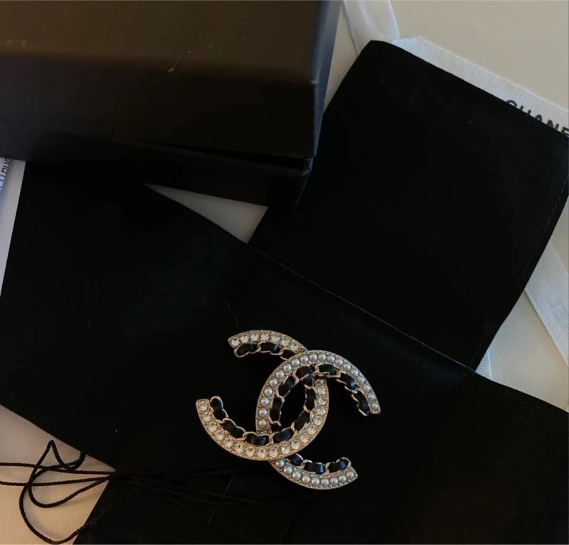 BestValue Chanel Brooches 229303