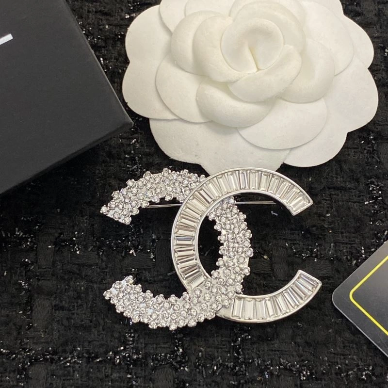 ZeroBulk Chanel Brooches 229331