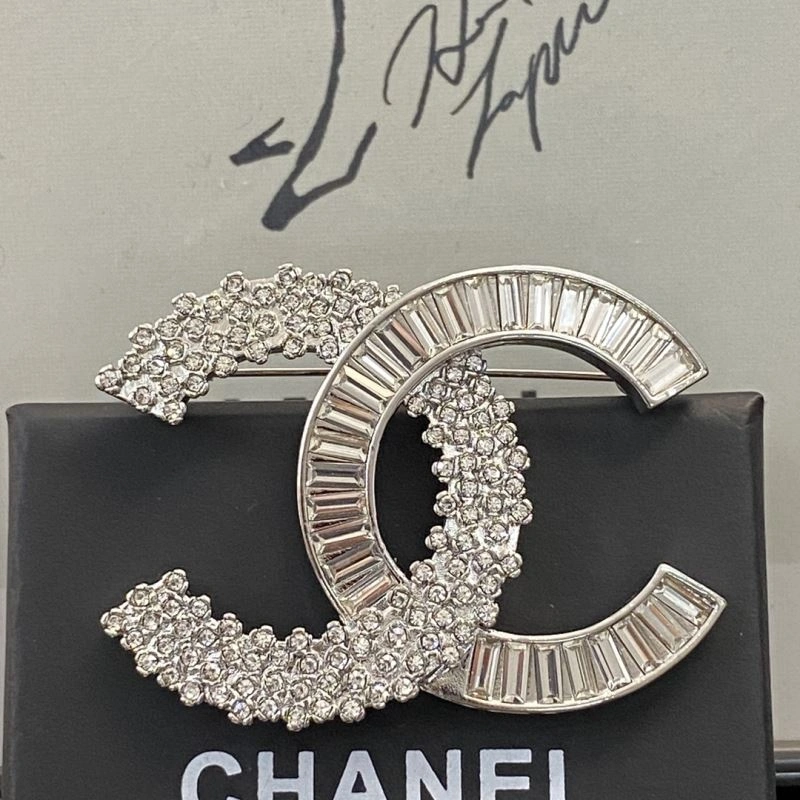 ZeroBulk Chanel Brooches 229331