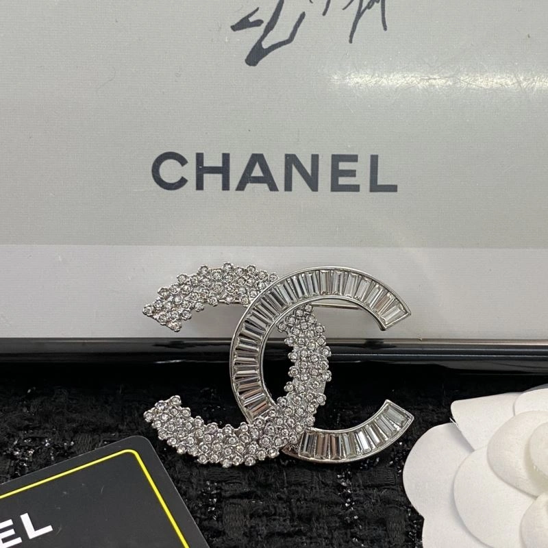 ZeroBulk Chanel Brooches 229331