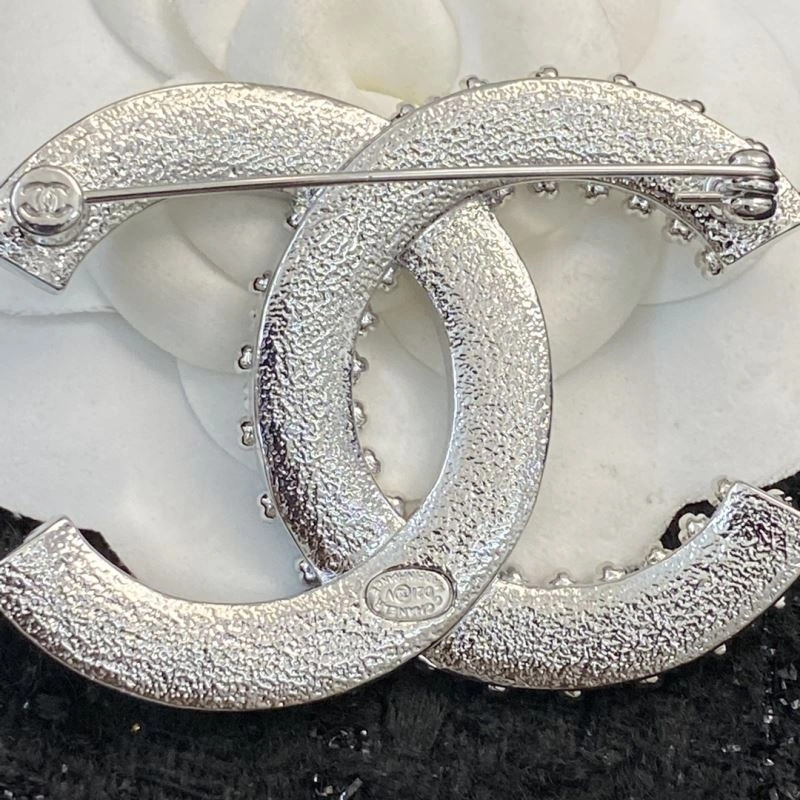 ZeroBulk Chanel Brooches 229331