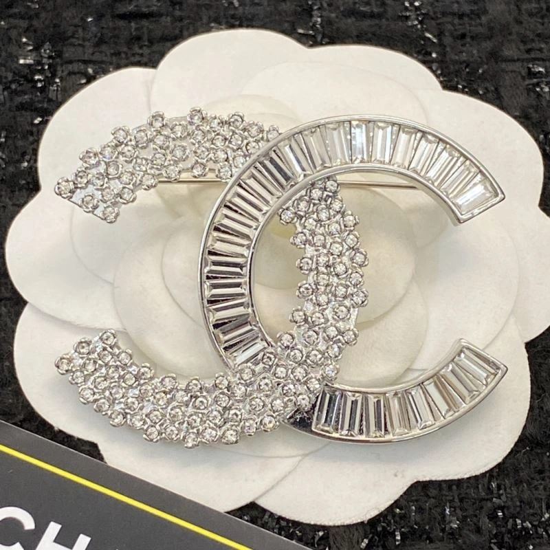 ZeroBulk Chanel Brooches 229331