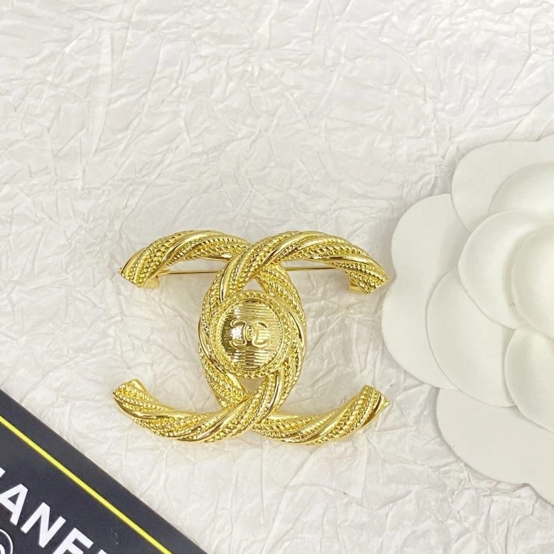 Bright Chanel Brooches 229276