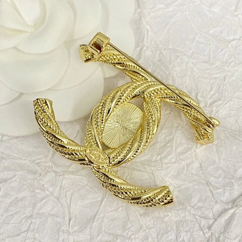 Bright Chanel Brooches 229276