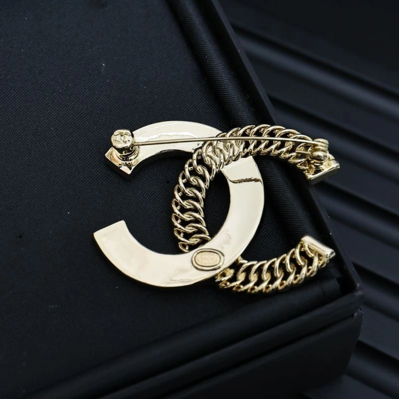 WrinkleFree Chanel Brooches 229248