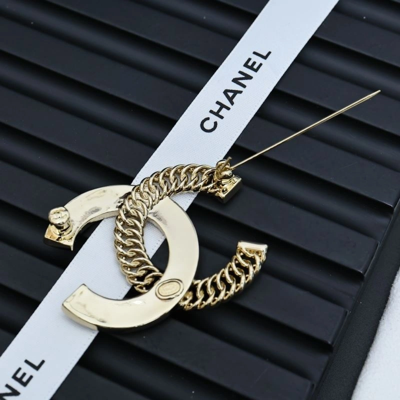 WrinkleFree Chanel Brooches 229248