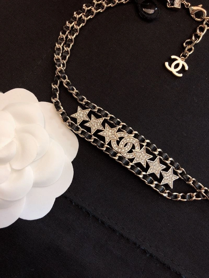 TechFriendly Chanel Brooches 229246