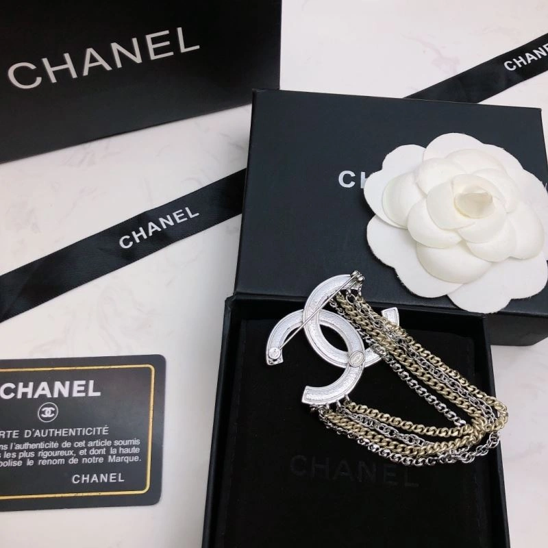Flexible Chanel Brooches 229242