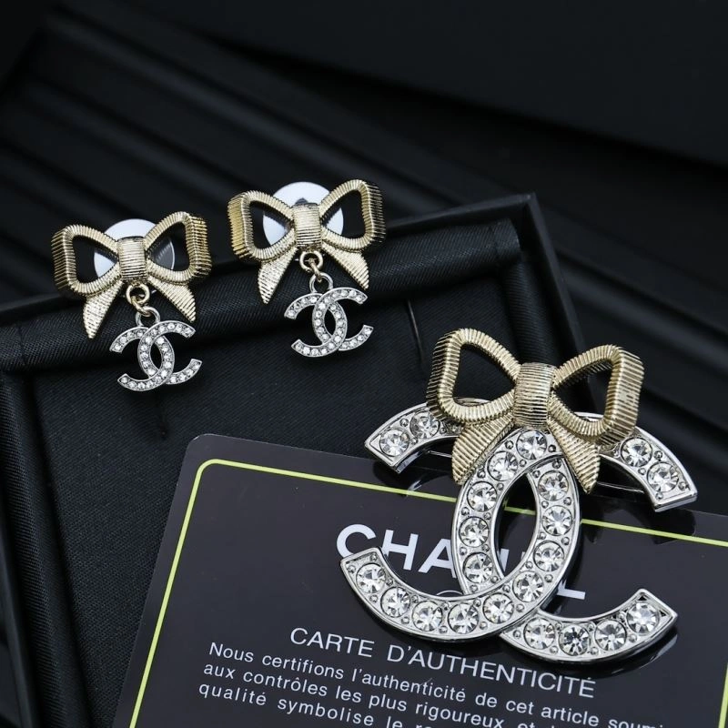 Classic Chanel Brooches 229252