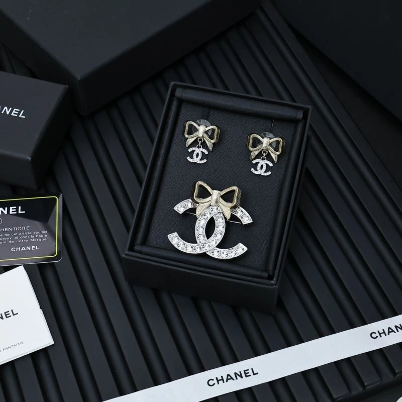 Classic Chanel Brooches 229252