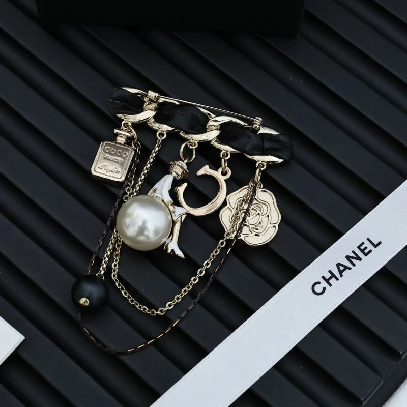 Attractive Chanel Brooches 229299