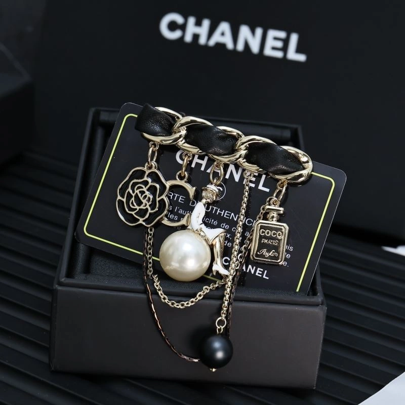 Attractive Chanel Brooches 229299
