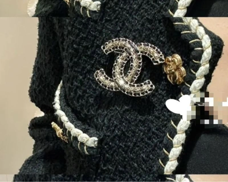 FreshLook Chanel Brooches 229273