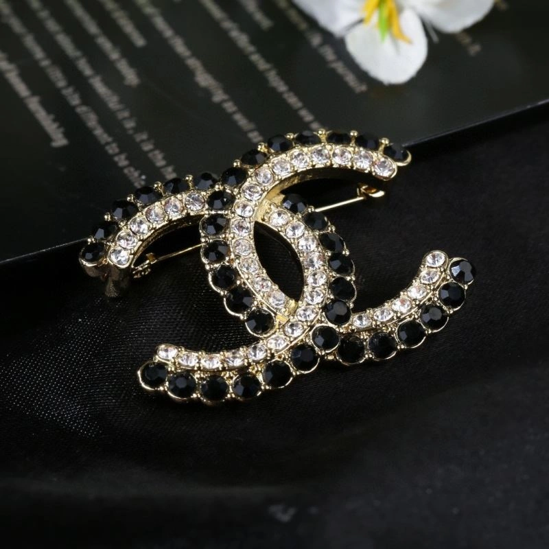 ZipUp Chanel Brooches 229241