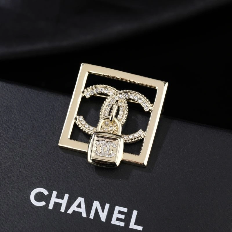 Chanel Brooches Lightweight 229238