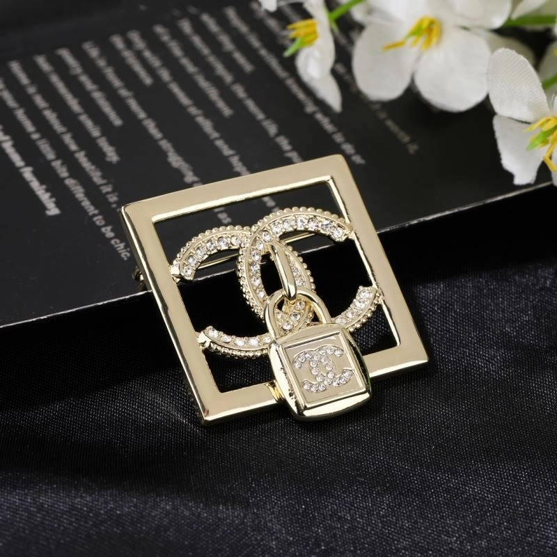 Chanel Brooches Lightweight 229238