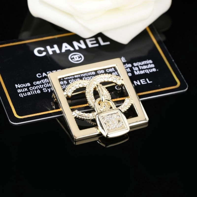 Chanel Brooches Lightweight 229238