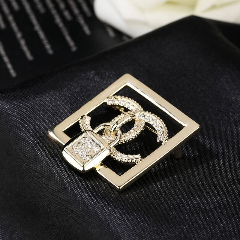 Chanel Brooches Lightweight 229238