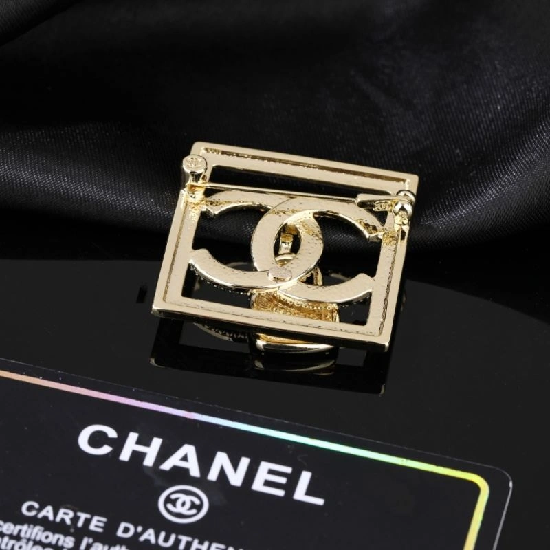 Chanel Brooches Lightweight 229238