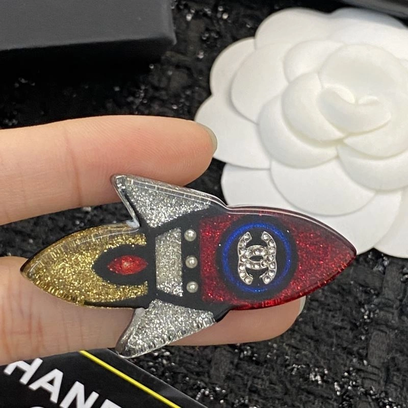 Chanel Brooches Modern 229237